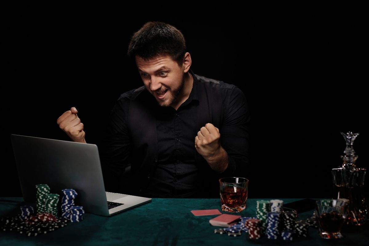 làm như thế nào để thắng trò đánh bạc online